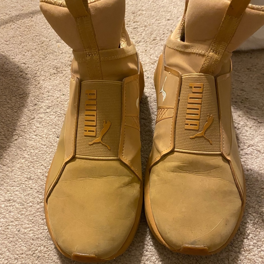 Used tan puma